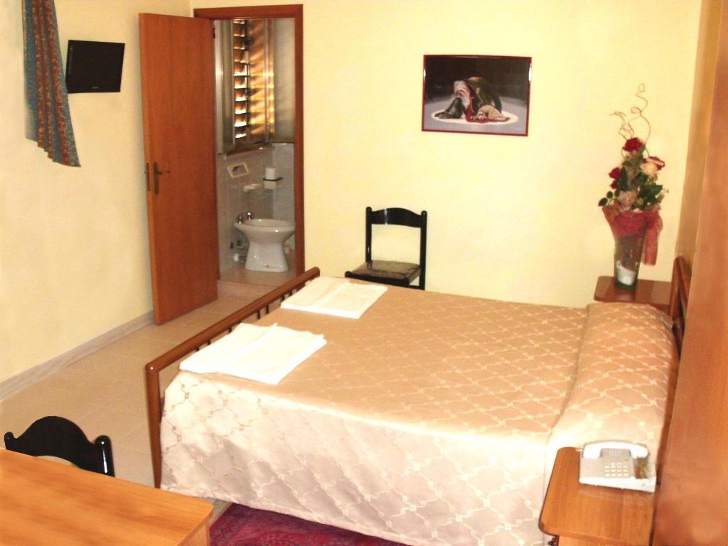 Hotel Ristorante Cordial Comiso Pokoj fotografie