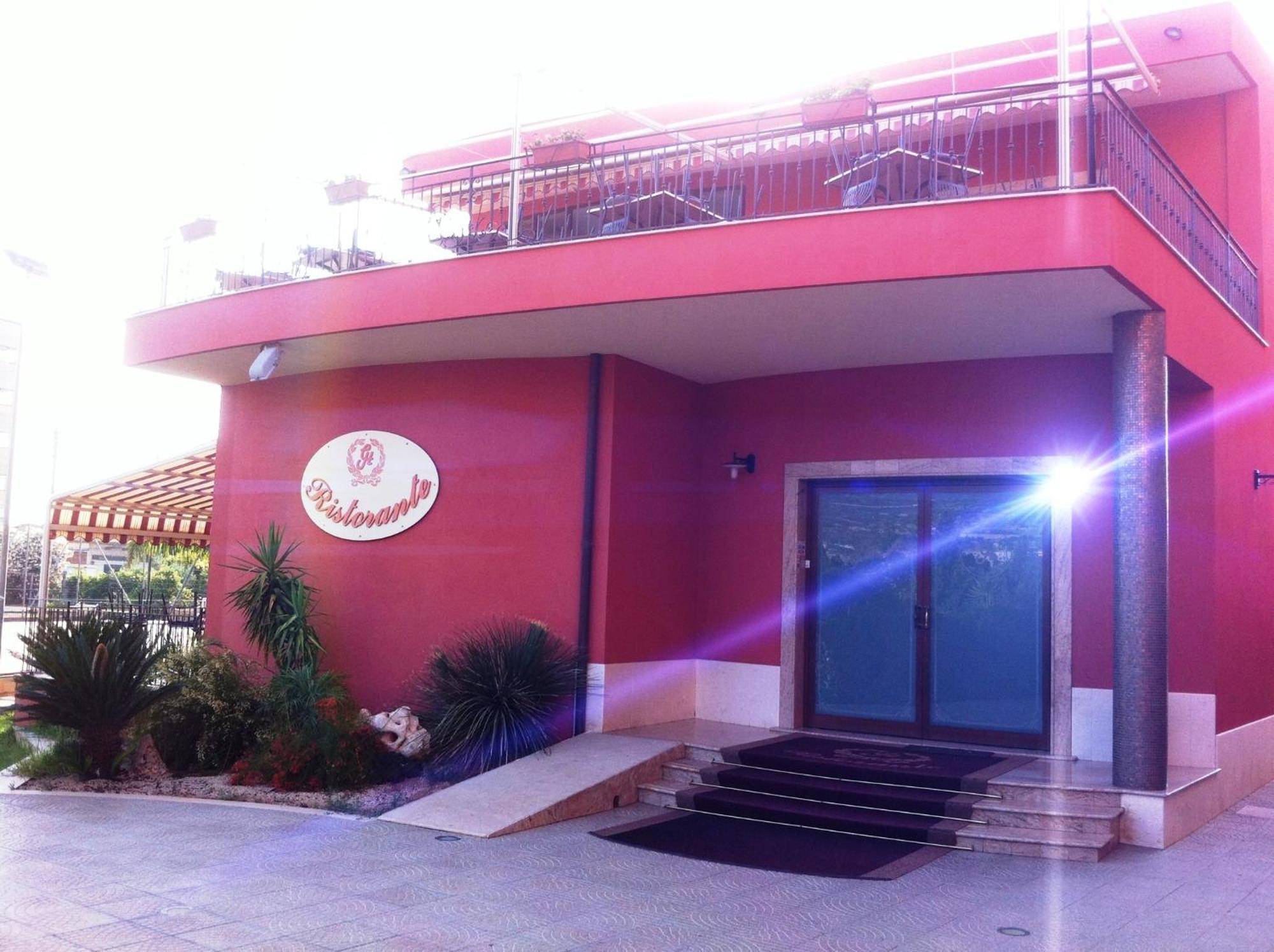 Hotel Ristorante Cordial Comiso Exteriér fotografie